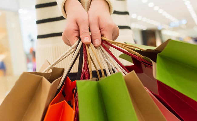Каждый ПОНЕДЕЛЬНИК, СРЕДУ и ПЯТНИЦУ в МАЕ — БОЛЬШИЕ СКИДКИ в ТЦ «Кирмаш»! 